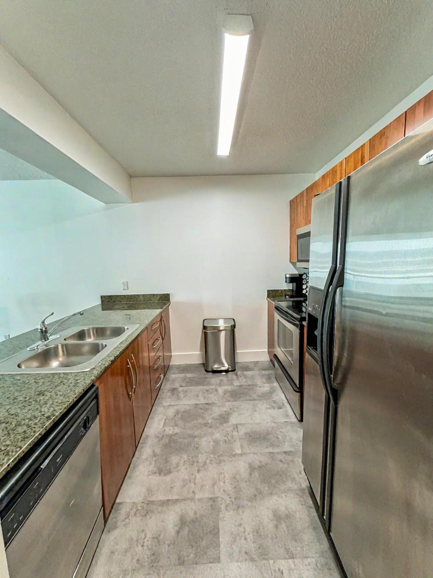 Elegant Centric Vibrant Pool Jacuzzi Free Parking Apartment Miami Exterior photo